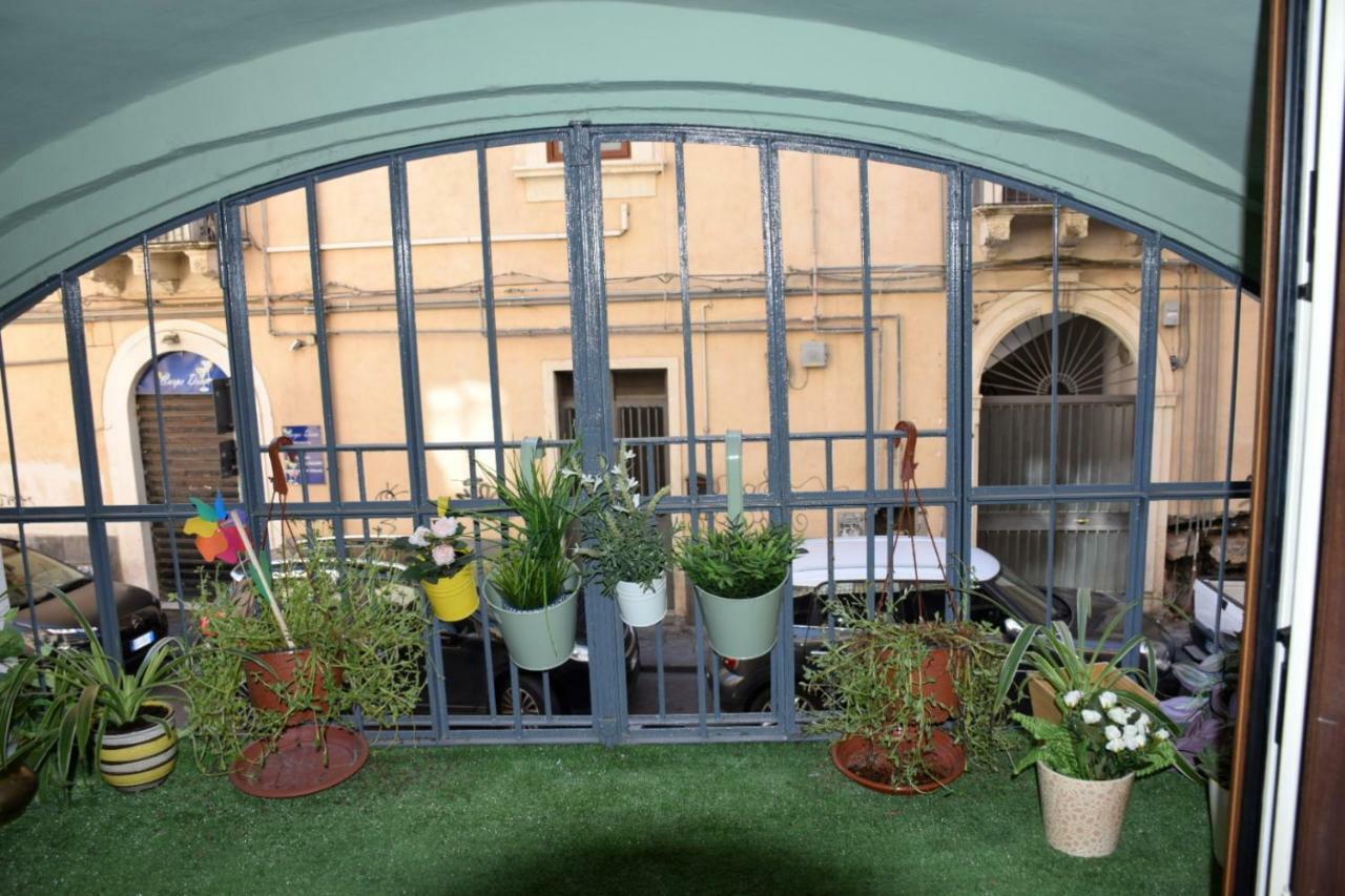 Casa Famoso Villa Катания Екстериор снимка